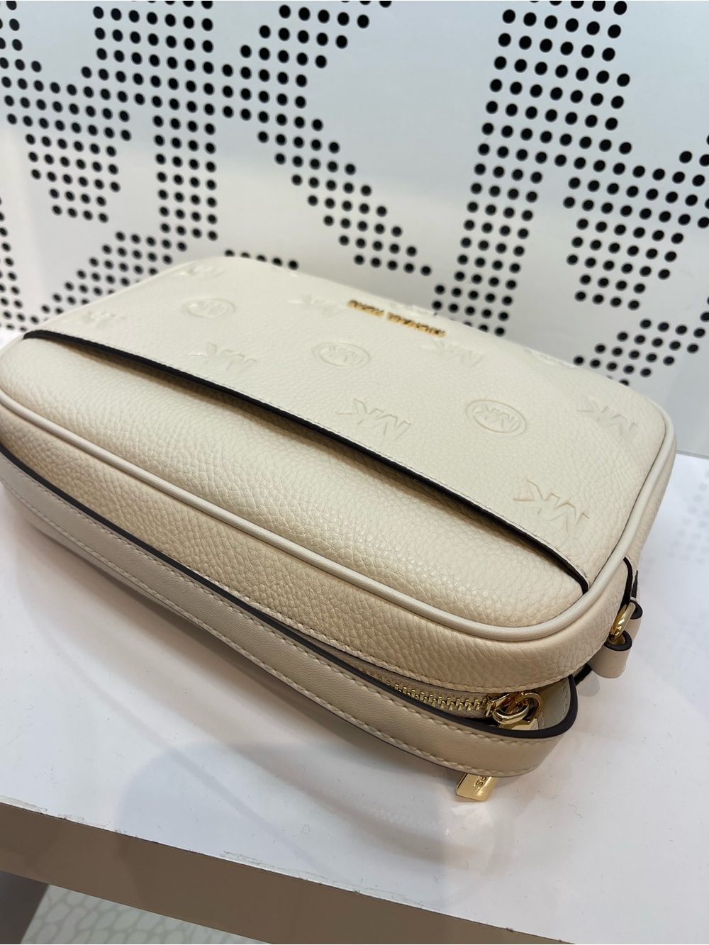 Michael Kors Jet Set Travel Large Logo Debossed EW Camera Crossbody Bag
Lt Cream - Picture 7 of 16
